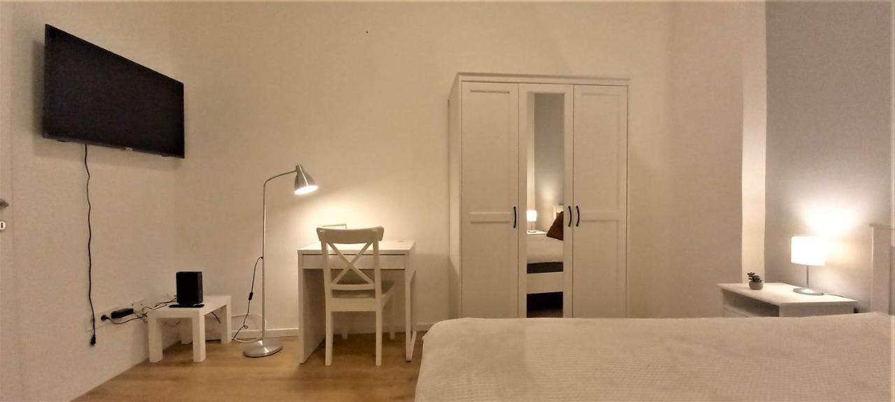 Quiet And Private Studio In The Center Apartment Budapest Exterior photo